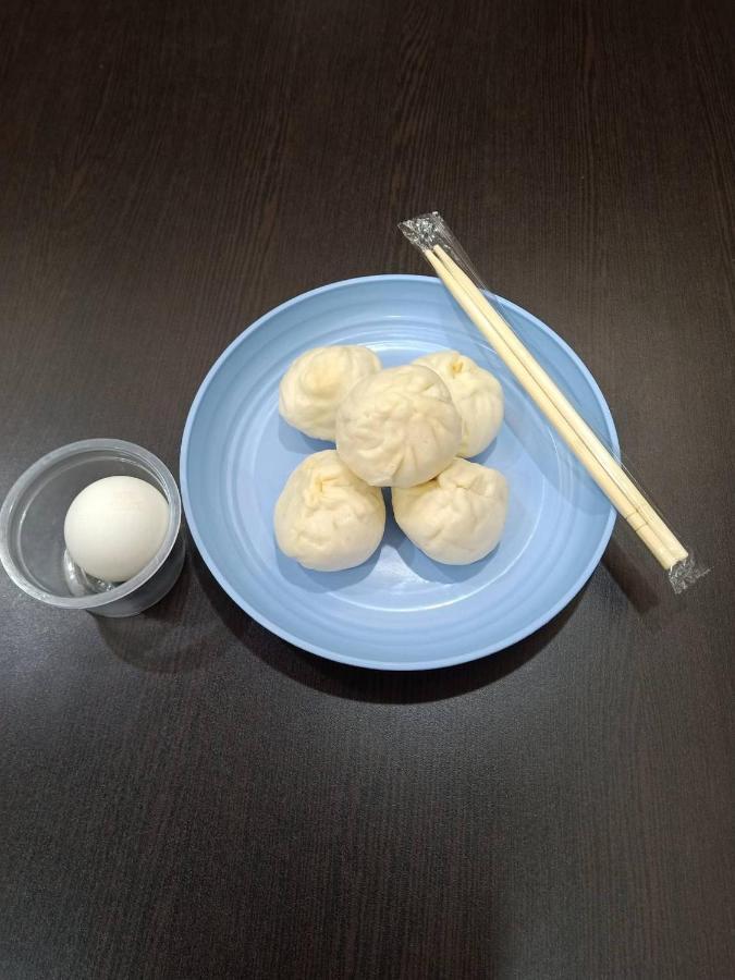 花蓮亮君經典民宿1館加2館民宿-東大門夜市-電梯包棟bright King Homestay 花蓮市 エクステリア 写真